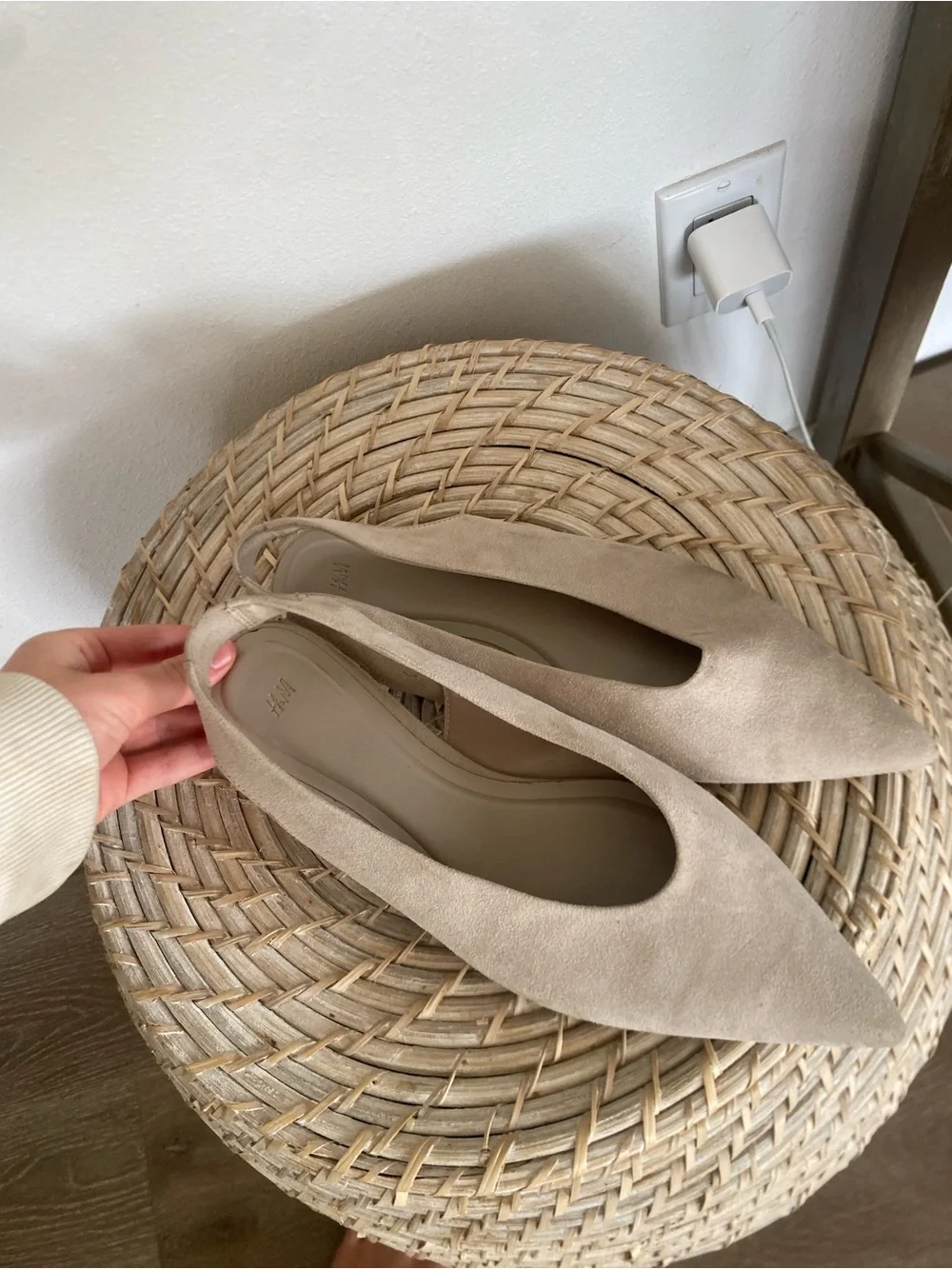 H&M Beiges Suede Pointed Toe Flats - women’s